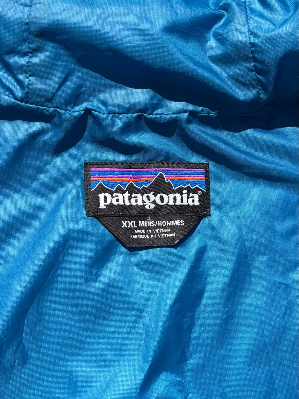 Patagonia Men's Lightweight Hooded Puffer Jacket - Picture 4 of 6